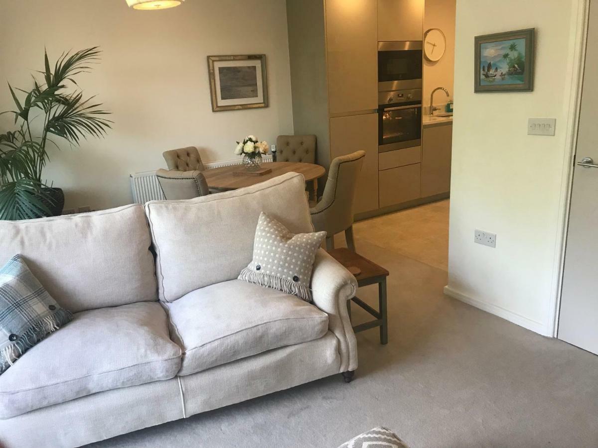 Wyatt Court Apartament